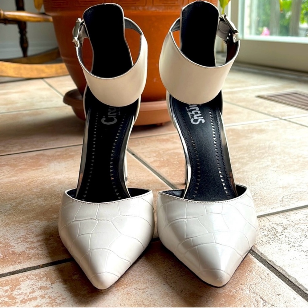 Circus by Sam Edelman White Heels Sz 9